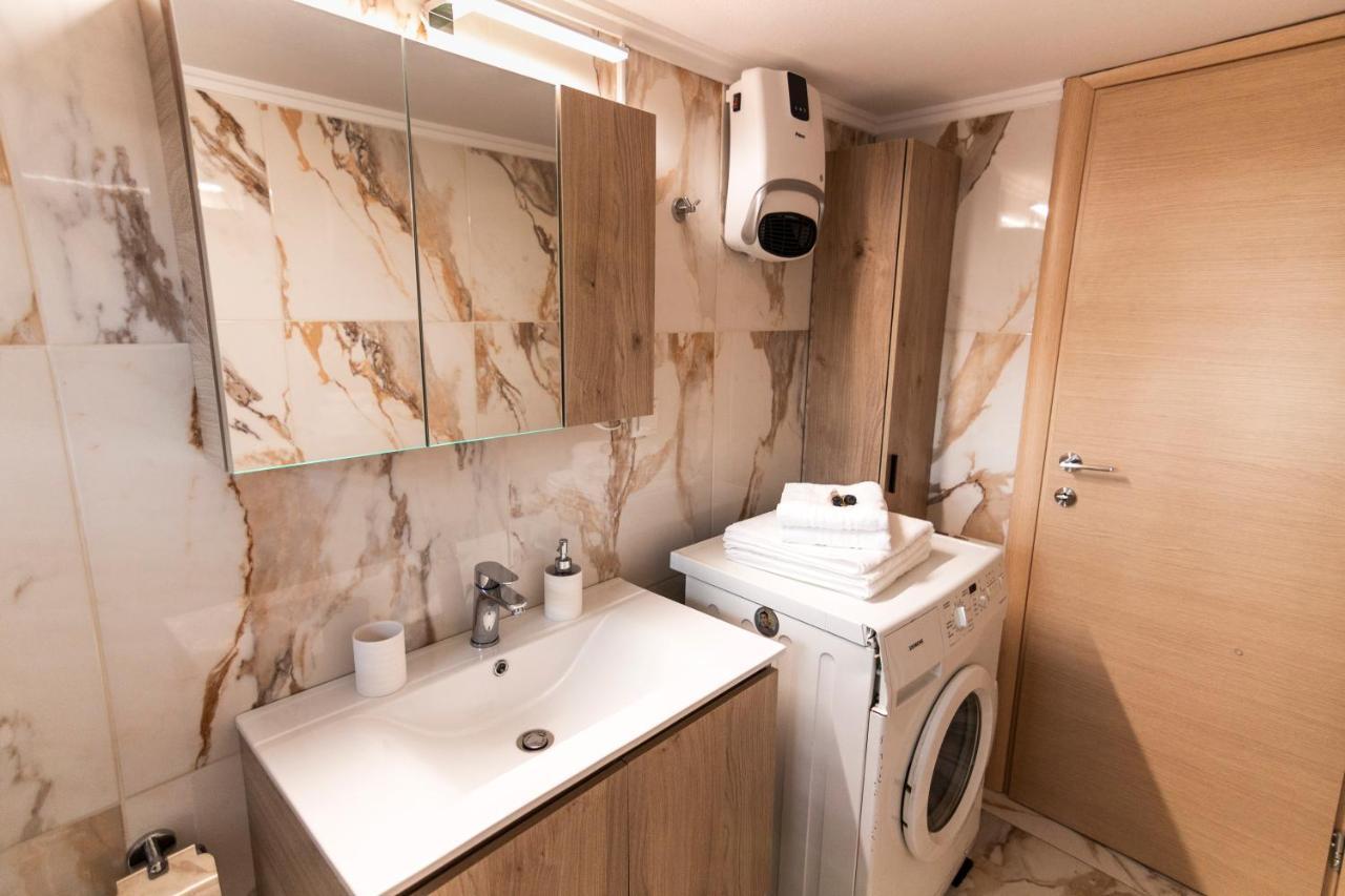 Luxury Suite 10' From The Center Atenas Exterior foto